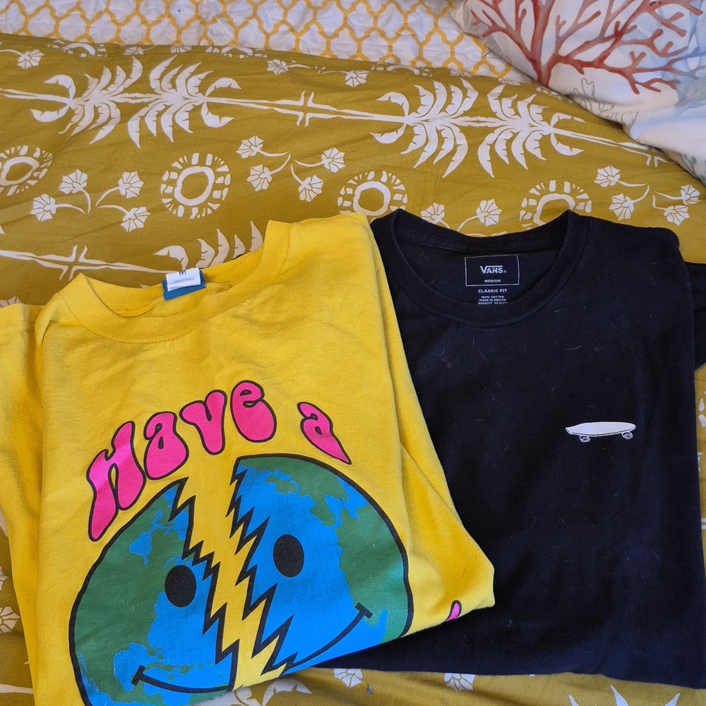 5 T-Shirt Bundle Young Mens Vans/Streetwear - Picture 2 of 13